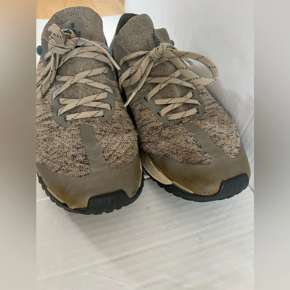 The North Face Gray Vectiv Escape Knit Reflect Trail Shoes Men's 9 -27 Cm